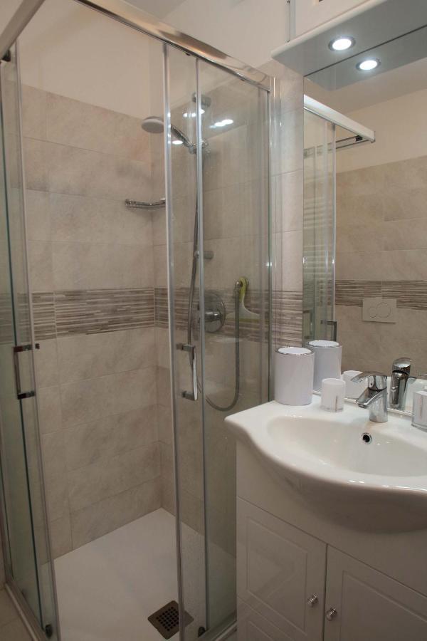 Panorama Lake View, Pool & Garden, 2 Bathrooms, Kingsize & Single-Beds, Fast Internet Toscolano Maderno Exteriör bild